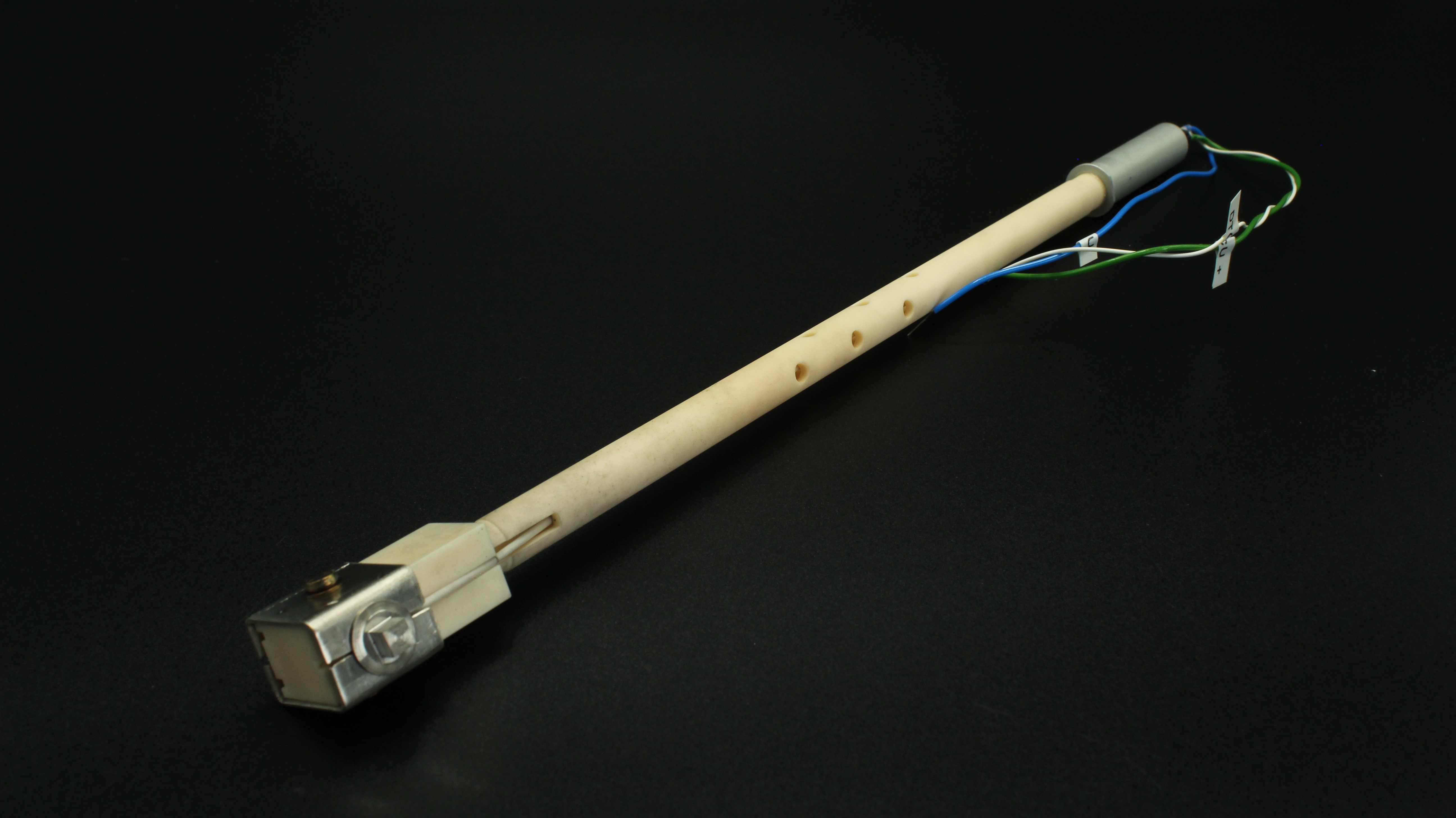 Upper sample holder with Nickel electrode and type K thermocouple for cylinders